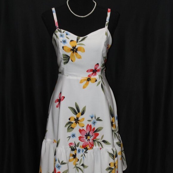Old Navy Dresses & Skirts - Old Navy White Floral Sundress